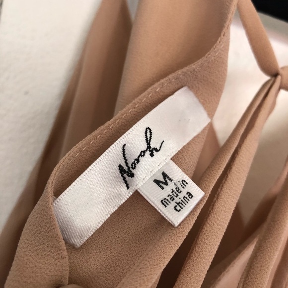 norah great condition geometric beige romper - Picture 3 of 3